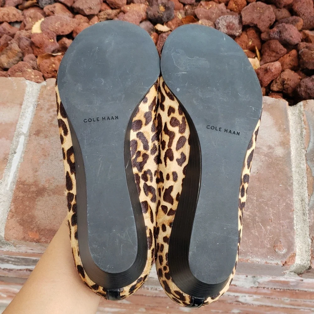Cole Haan Womens Tali Wedge Heel Leopard Calf Hair Shoes Size 8 B Animal Print